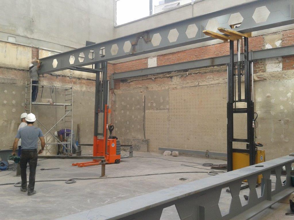 Refuerzo estructural de edificio existente